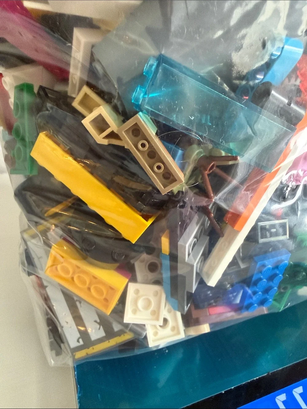 2.5 lb Bag of Mixed LEGOS - Multicolor